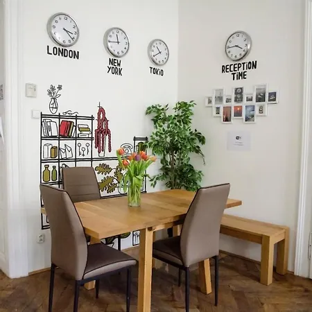 Hostel The Republic Garden Prag