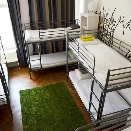 Hostal The Republic Garden *
