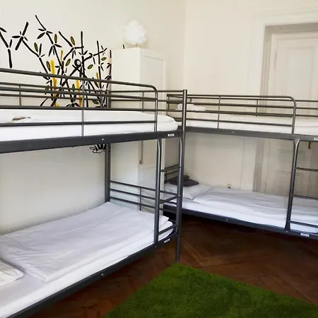 Hostal The Republic Garden